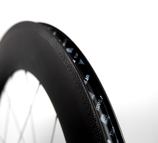 Hookless rims explained: honest pros and cons to help you choose the right wheels
